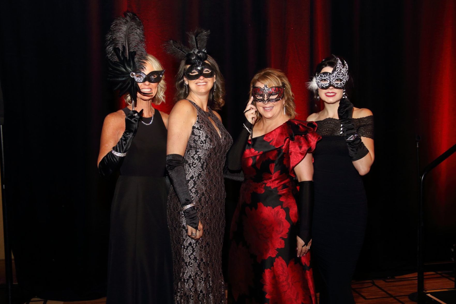 Co-Chairs Heather Hebson, Melinda Nolan, Susan Sams, Lauren Kingsten